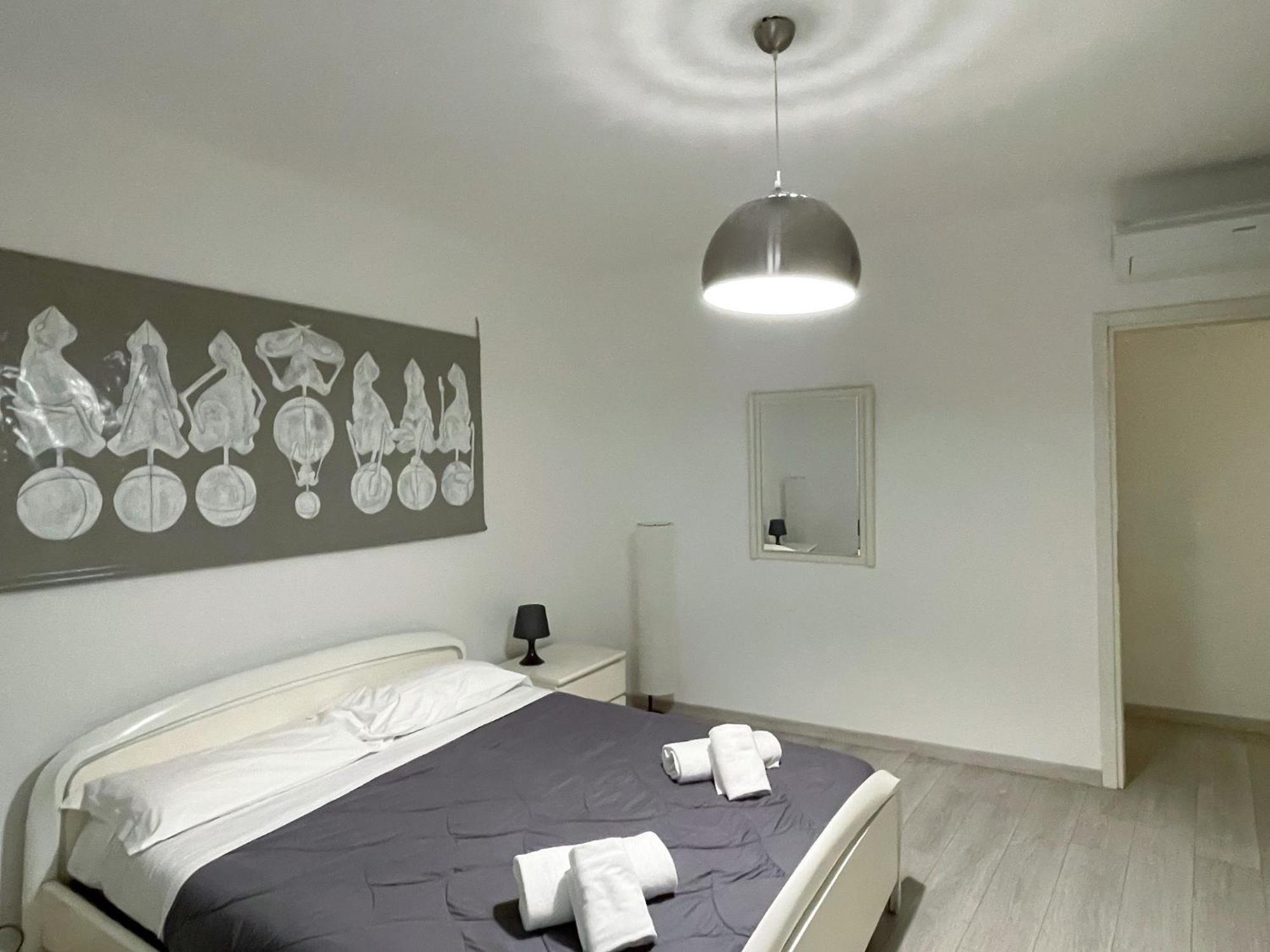 Paloma Center Town Apartment Беладжо Екстериор снимка
