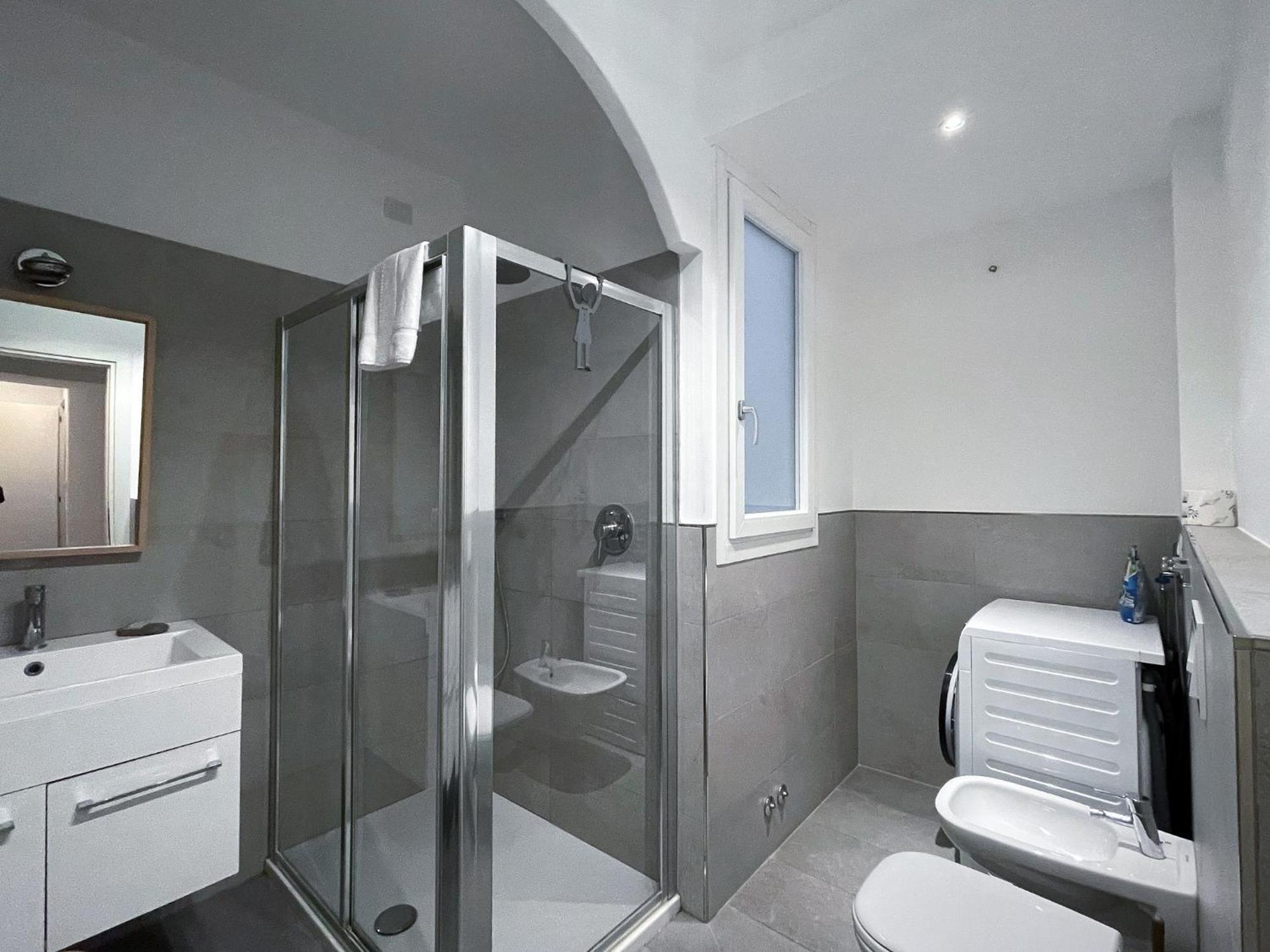 Paloma Center Town Apartment Беладжо Екстериор снимка